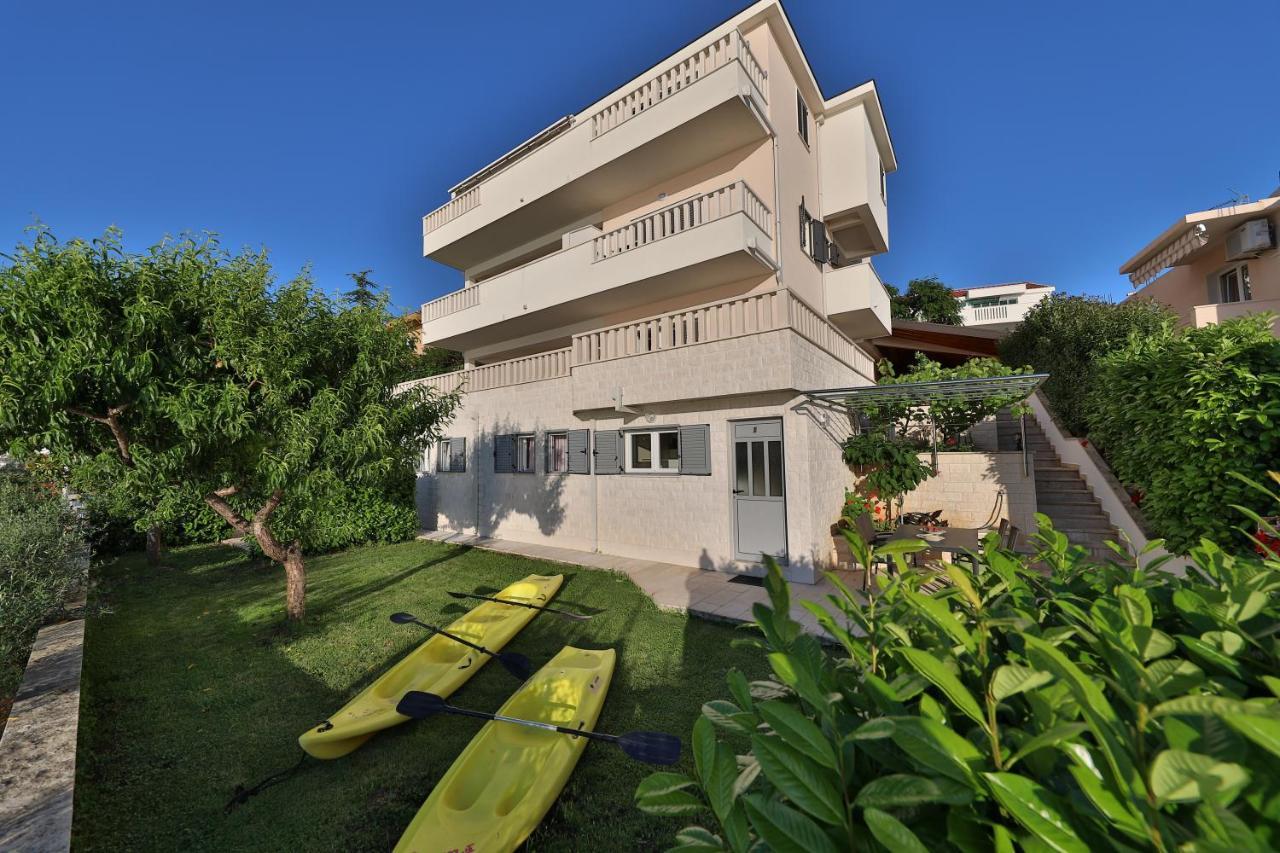 Rajcic Apartments Рогозница Экстерьер фото