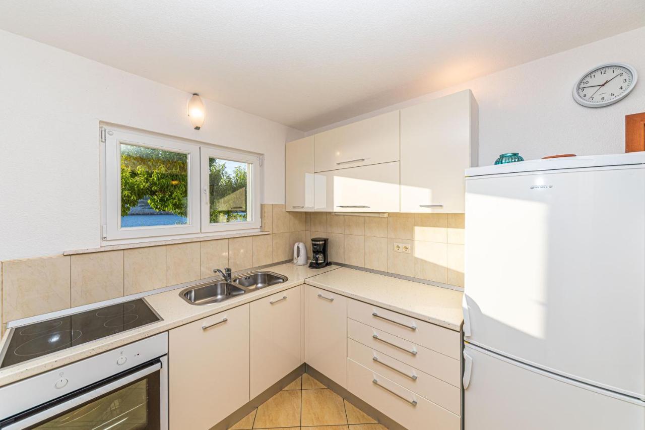 Rajcic Apartments Рогозница Экстерьер фото