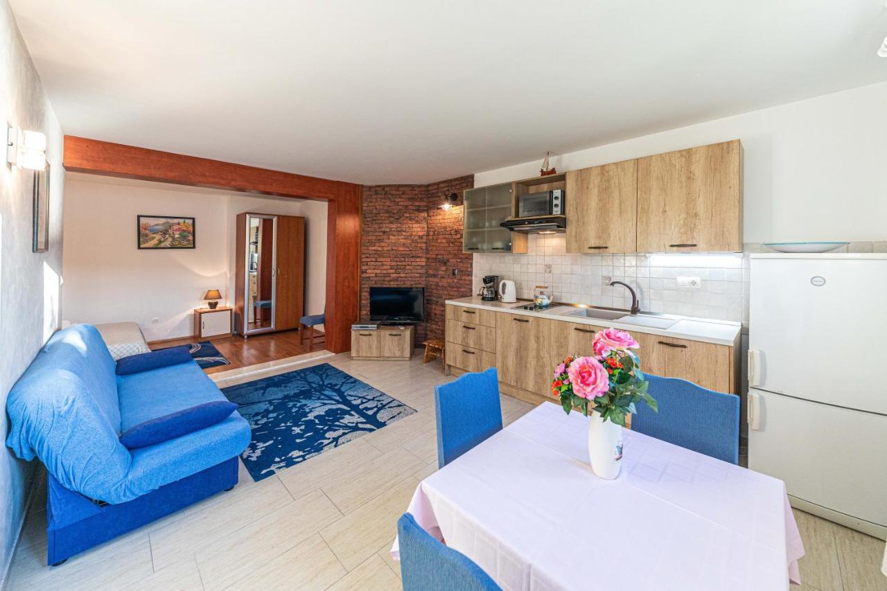 Rajcic Apartments Рогозница Экстерьер фото