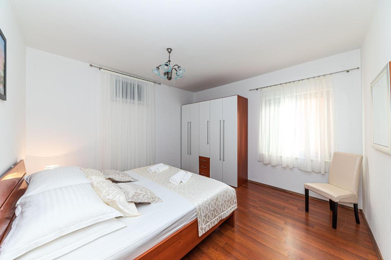 Rajcic Apartments Рогозница Экстерьер фото