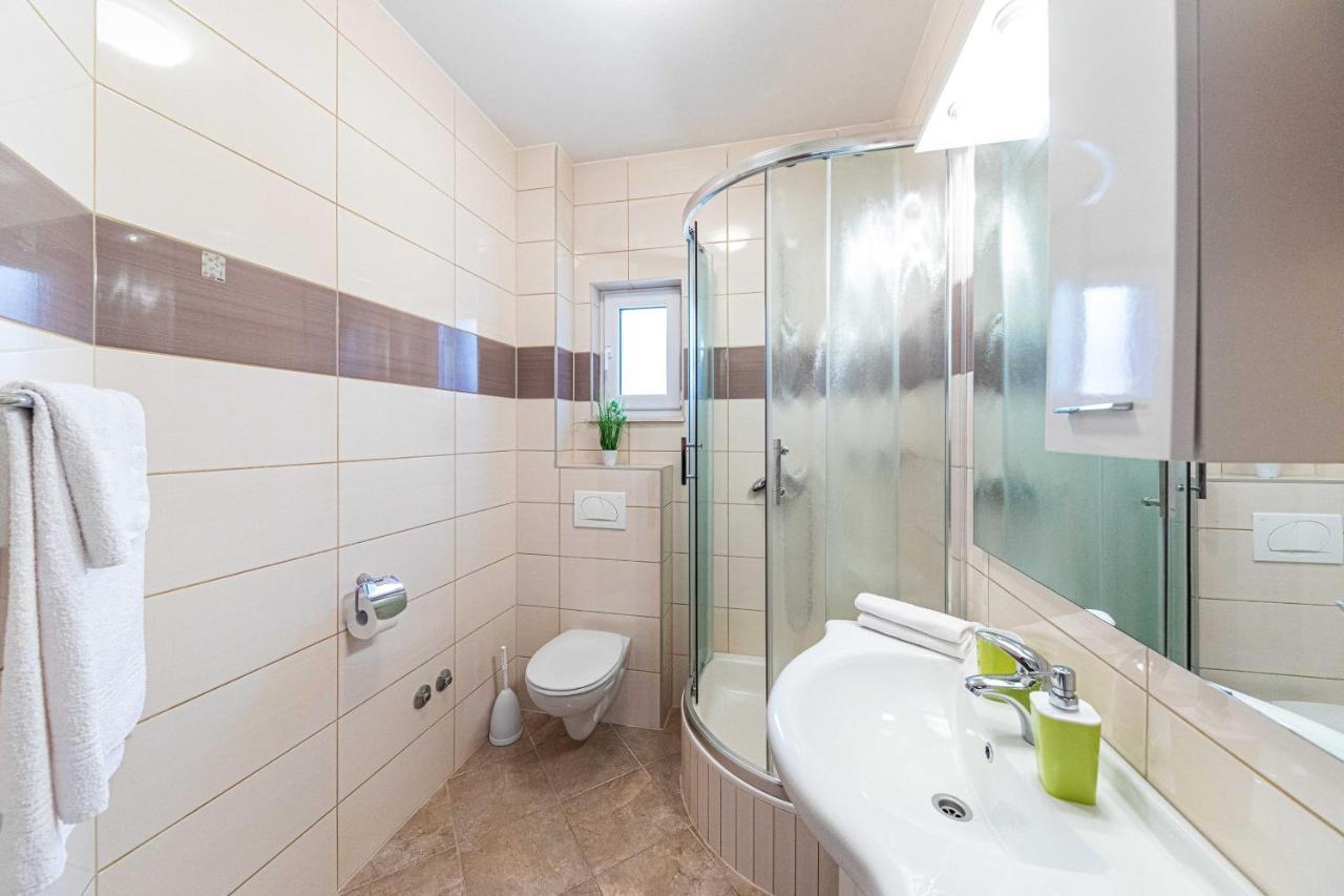 Rajcic Apartments Рогозница Экстерьер фото