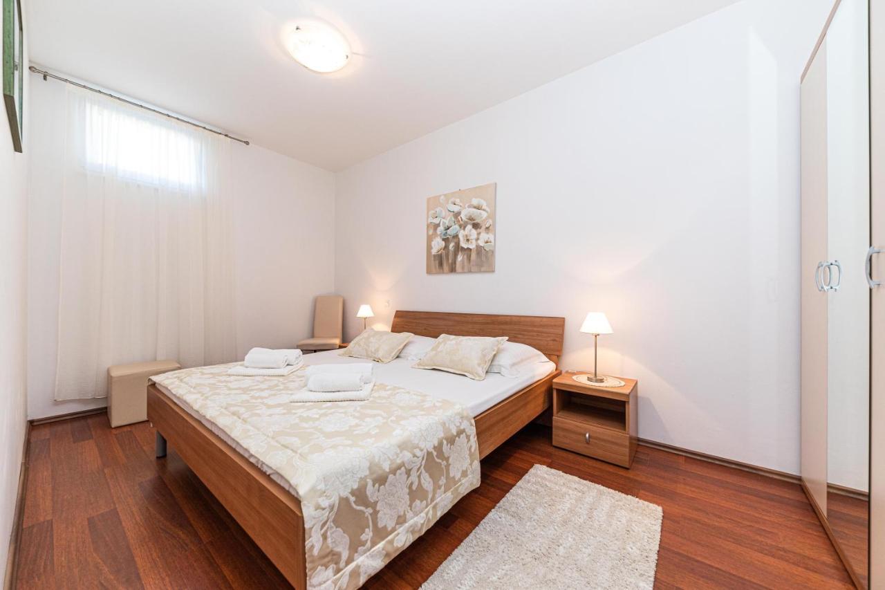 Rajcic Apartments Рогозница Экстерьер фото