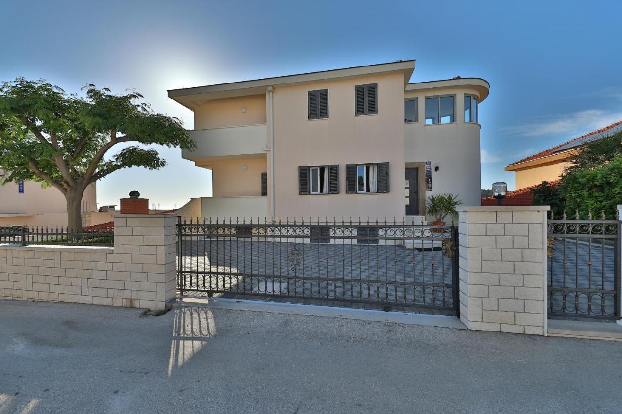 Rajcic Apartments Рогозница Экстерьер фото