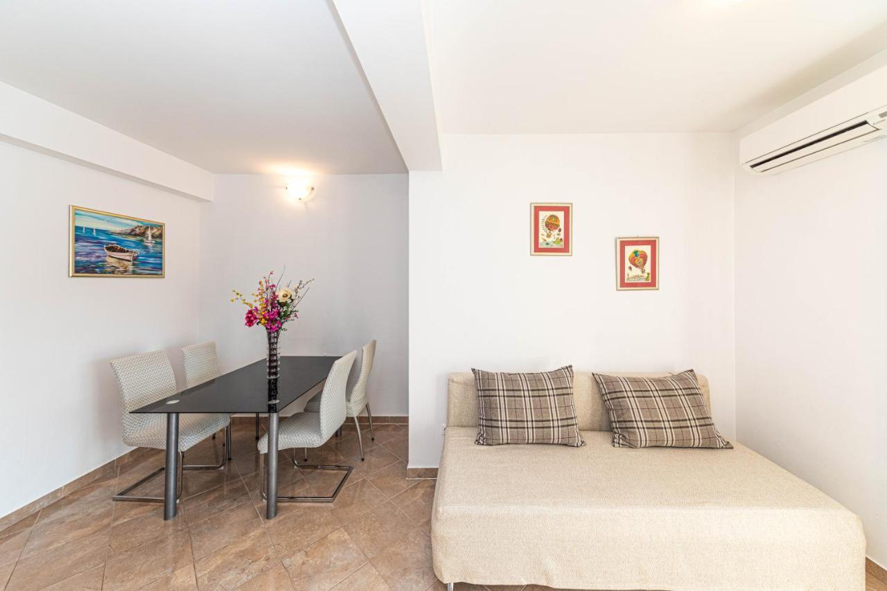 Rajcic Apartments Рогозница Экстерьер фото