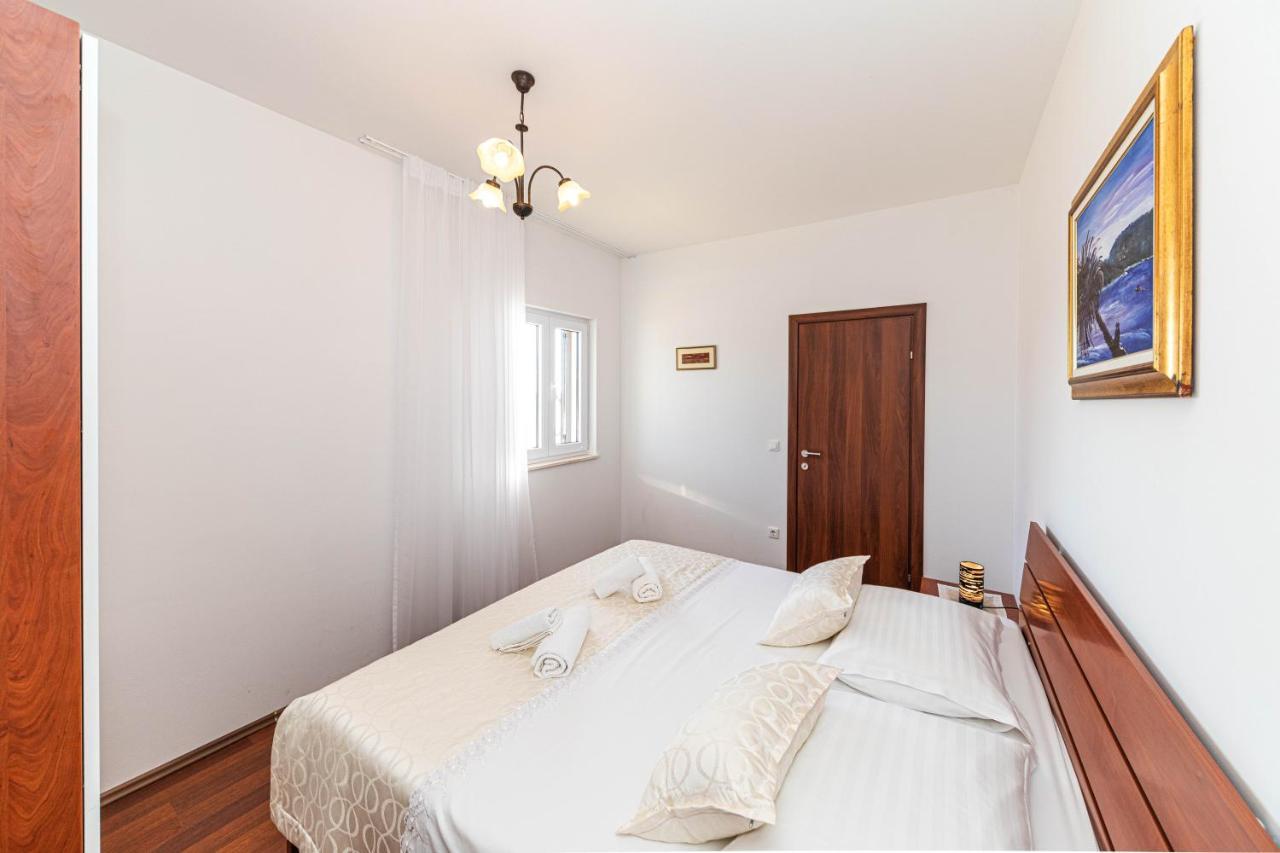 Rajcic Apartments Рогозница Экстерьер фото
