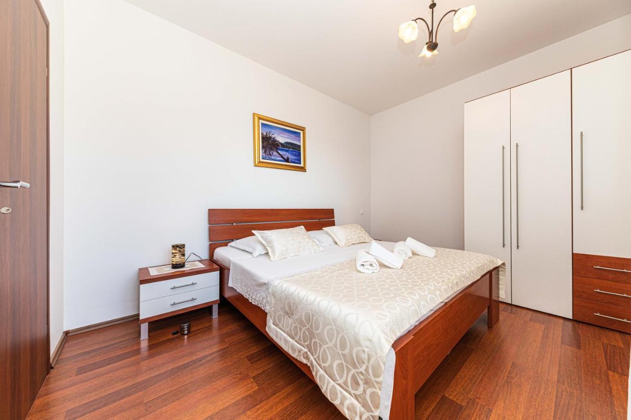 Rajcic Apartments Рогозница Экстерьер фото