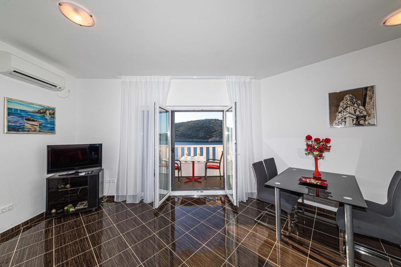 Rajcic Apartments Рогозница Экстерьер фото